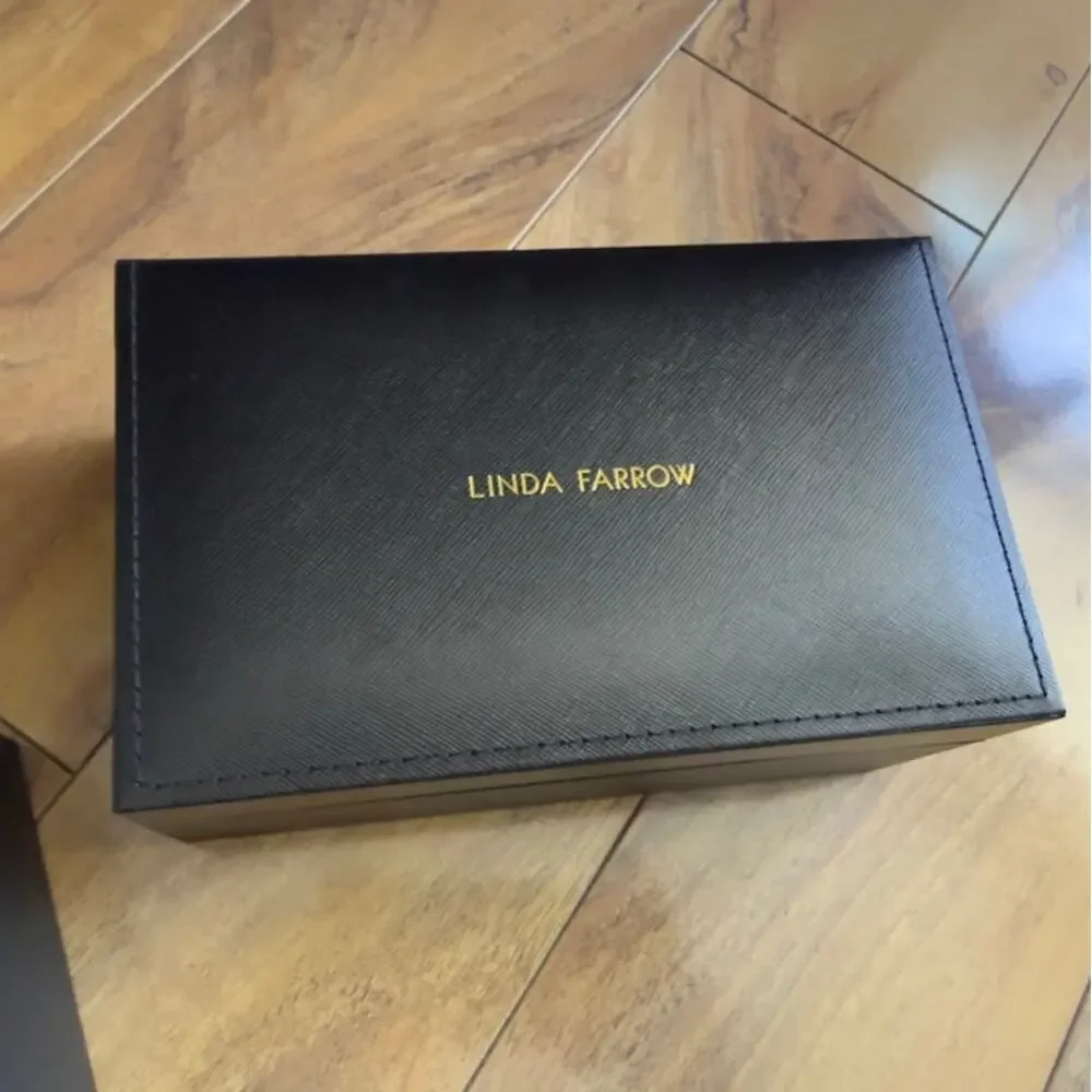 Linda Farrow step out